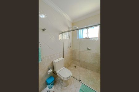 Casa à venda com 610m², 3 quartos e 5 vagasBanheiro da Suite 2