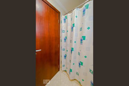 Casa à venda com 610m², 3 quartos e 5 vagasBanheiro do Quarto de Serviço