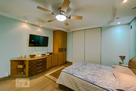 Casa à venda com 610m², 3 quartos e 5 vagasSuite