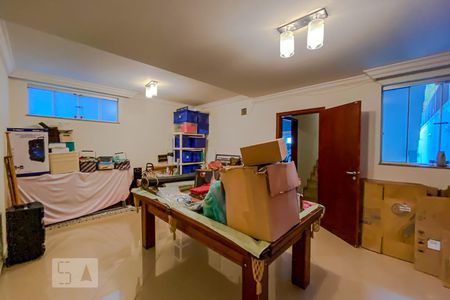Casa à venda com 610m², 3 quartos e 5 vagasQuarto 