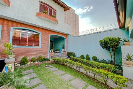 Casa à venda com 610m², 3 quartos e 5 vagasArea Comun