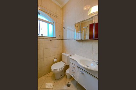 Casa à venda com 610m², 3 quartos e 5 vagasBanheiro do Quarto 2