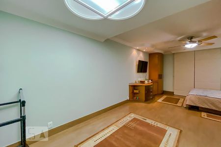 Casa à venda com 610m², 3 quartos e 5 vagasSuite