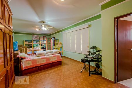 Casa à venda com 610m², 3 quartos e 5 vagasQuarto 2