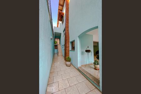 Casa à venda com 610m², 3 quartos e 5 vagasCorredor