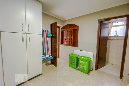Casa à venda com 610m², 3 quartos e 5 vagasQuarto de Serviço