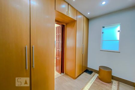 Casa à venda com 610m², 3 quartos e 5 vagasCloset da Suite