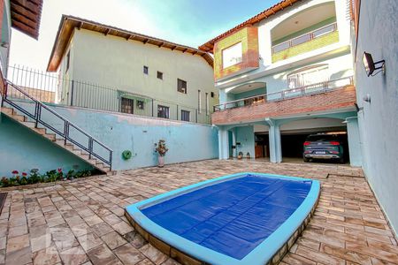 Casa à venda com 610m², 3 quartos e 5 vagasÁrea comum - Piscina