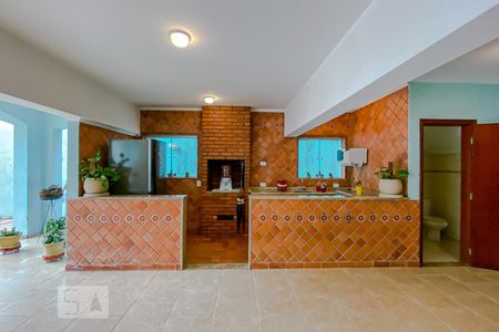 Casa à venda com 610m², 3 quartos e 5 vagasÁrea comum - Churrasqueira