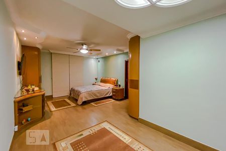 Casa à venda com 610m², 3 quartos e 5 vagasSuite