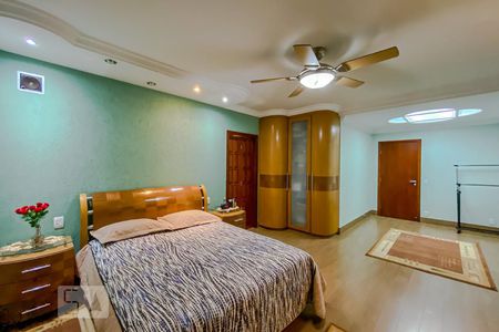 Casa à venda com 610m², 3 quartos e 5 vagasSuite