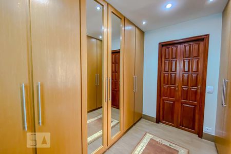 Casa à venda com 610m², 3 quartos e 5 vagasCloset da Suite