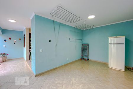 Casa à venda com 610m², 3 quartos e 5 vagasLavanderia
