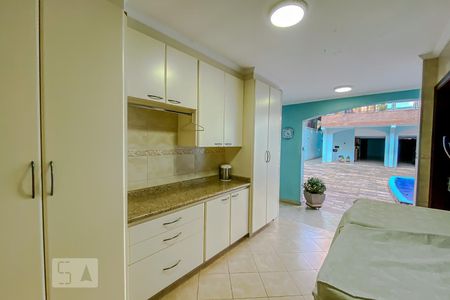 Casa à venda com 610m², 3 quartos e 5 vagasLavanderia