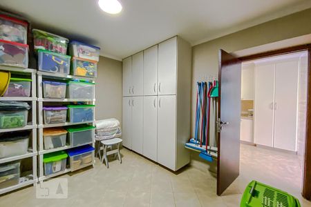 Casa à venda com 610m², 3 quartos e 5 vagasQuarto de Serviço