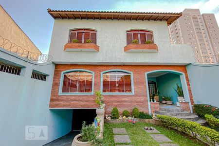 Casa à venda com 610m², 3 quartos e 5 vagasArea Comun