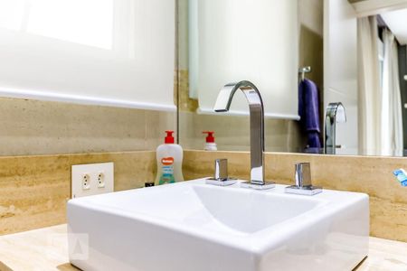 Casa para alugar com 600m², 4 quartos e 4 vagas Casa para alugar com 600m², 4 quartos e 4 vagasBanheiro da Suíte 2