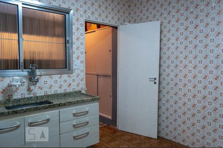Casa à venda com 180m², 4 quartos e 2 vagasCozinha