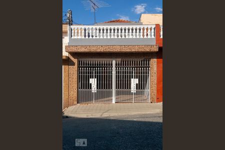 Casa à venda com 180m², 4 quartos e 2 vagasFachada