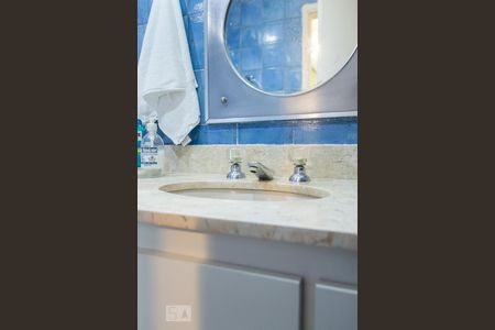 Apartamento à venda com 160m², 4 quartos e 2 vagasBanheiro do Quarto 1