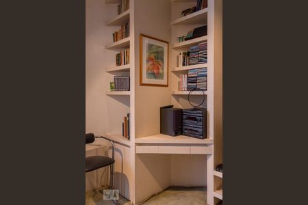 Apartamento à venda com 160m², 4 quartos e 2 vagasQuarto 4