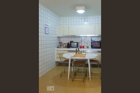 Apartamento à venda com 160m², 4 quartos e 2 vagasCozinha