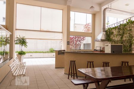 Apartamento à venda com 160m², 4 quartos e 2 vagasÁrea comum - Churrasqueira