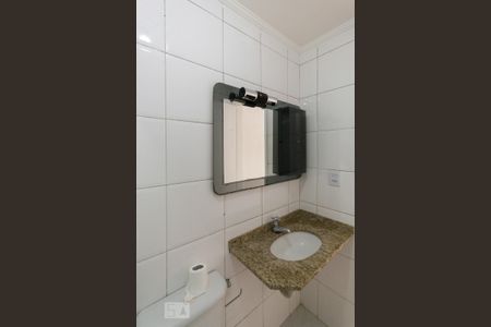Banheiro de apartamento para alugar com 2 quartos, 55m² em Vila Euclides, São Bernardo do Campo