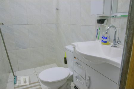 Banheiro de serviço de casa à venda com 2 quartos, 90m² em Vila Primavera, São Paulo