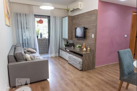 Sala  de apartamento para alugar com 2 quartos, 70m² em Tijuca, Rio de Janeiro