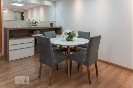 Sala  de apartamento para alugar com 2 quartos, 70m² em Tijuca, Rio de Janeiro