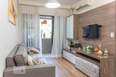 Sala  de apartamento para alugar com 2 quartos, 70m² em Tijuca, Rio de Janeiro