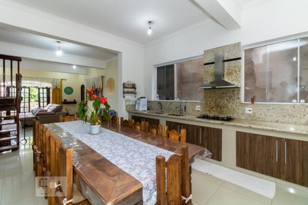 Sala e Cozinha de casa à venda com 3 quartos, 450m² em Vila Nova Galvão, São Paulo