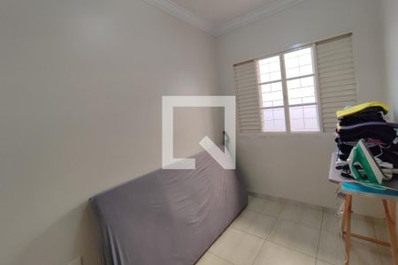 Casa à venda com 200m², 5 quartos e 5 vagasCasa fundo - Quarto 3