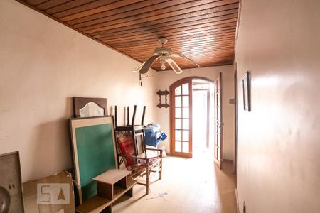 Casa para alugar com 360m², 4 quartos e 1 vagaSala dos fundos