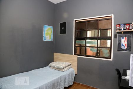 Quarto 2 de casa para alugar com 3 quartos, 90m² em Parque Pinheiros, Taboão da Serra