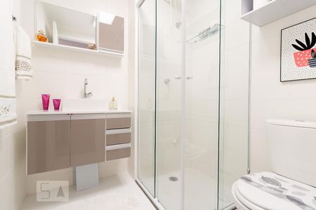 Banheiro de kitnet/studio à venda com 1 quarto, 28m² em Vila Buarque, São Paulo