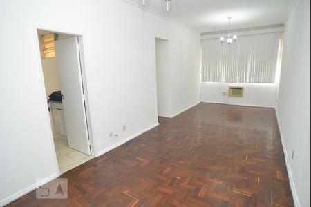 Sala de apartamento à venda com 2 quartos, 67m² em Copacabana, Rio de Janeiro