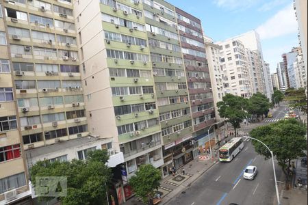 Vista de apartamento à venda com 2 quartos, 67m² em Copacabana, Rio de Janeiro