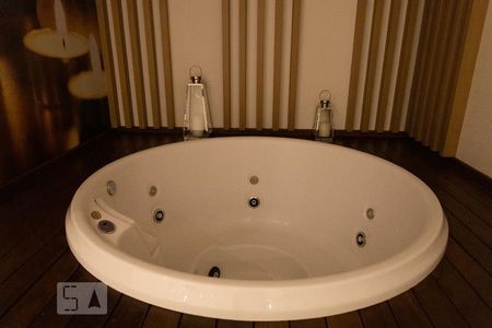 Apartamento à venda com 85m², 3 quartos e 2 vagas Apartamento à venda com 85m², 3 quartos e 2 vagasJacuzzi