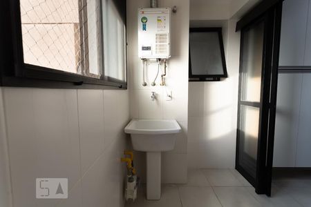 Apartamento à venda com 85m², 3 quartos e 2 vagas Apartamento à venda com 85m², 3 quartos e 2 vagasLavanderia
