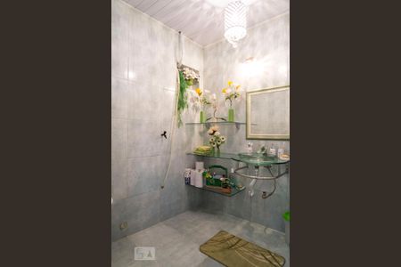 Casa à venda com 340m², 3 quartos e 2 vagasBanheiro Social