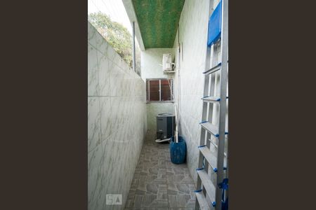 Casa à venda com 340m², 3 quartos e 2 vagasCorredor Externo