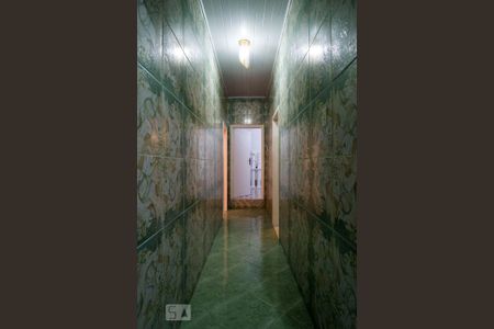 Casa à venda com 340m², 3 quartos e 2 vagasCorredor