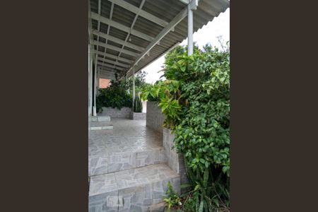 Casa à venda com 340m², 3 quartos e 2 vagasEntrada Lateral