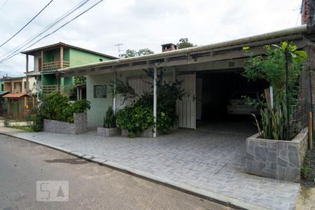 Casa à venda com 340m², 3 quartos e 2 vagasFachada