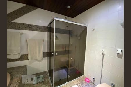 Casa à venda com 436m², 6 quartos e 6 vagasBanheiro