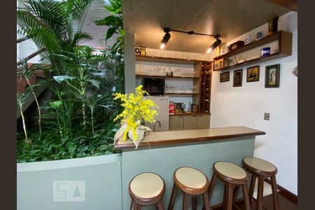 Casa à venda com 436m², 6 quartos e 6 vagasÁrea Externa