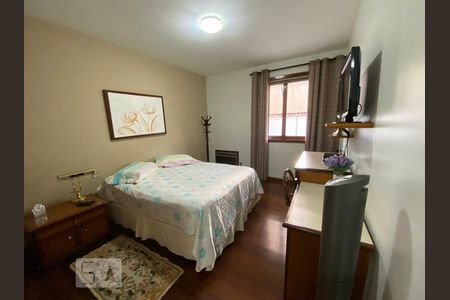 Casa à venda com 436m², 6 quartos e 6 vagasQuarto