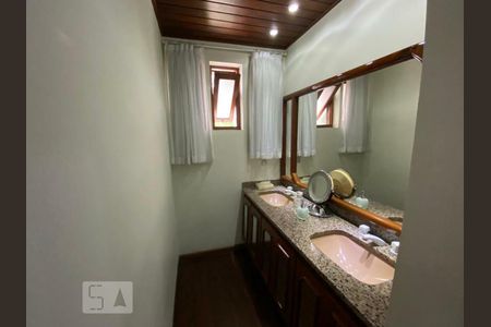 Casa à venda com 436m², 6 quartos e 6 vagasBanheiro